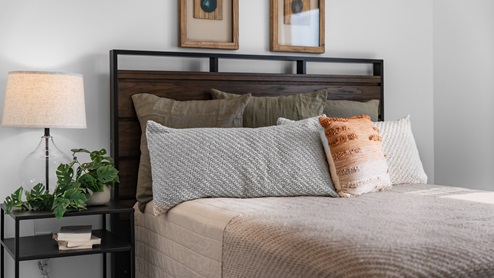 Detailed photo of bedroom.