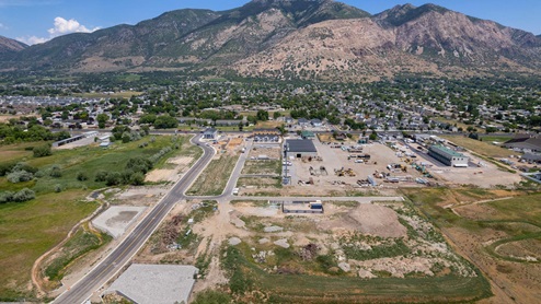Dixon Creek aerials towards mountains.