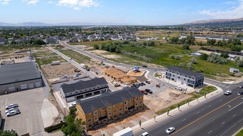 Dixon Creek aerials showcasing building units.