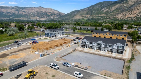 Dixon Creek aerials showcasing building units.