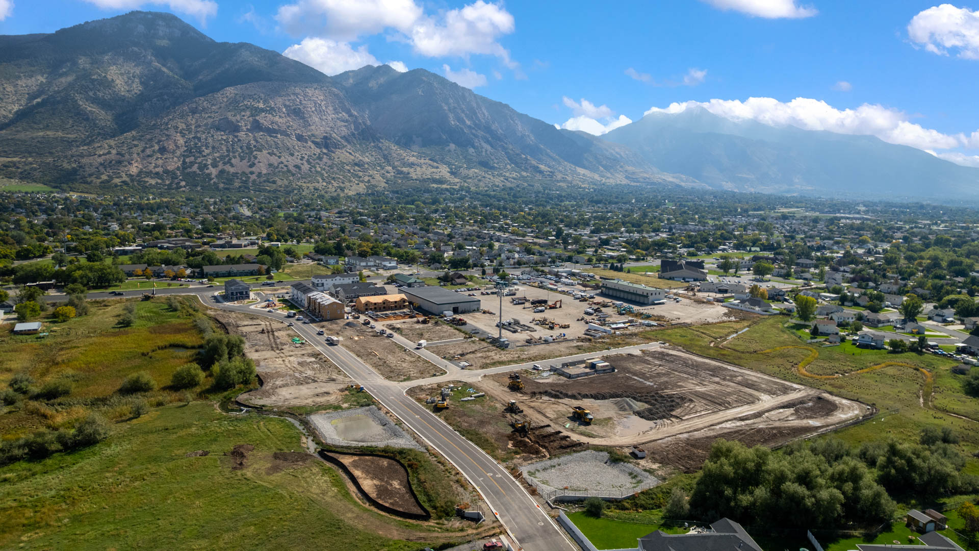 Dixon Creek aerials towards mountains.