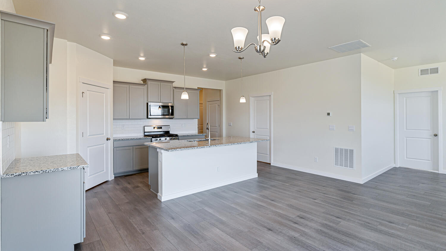 New homes in Settlers Crossing by D.R. Horton