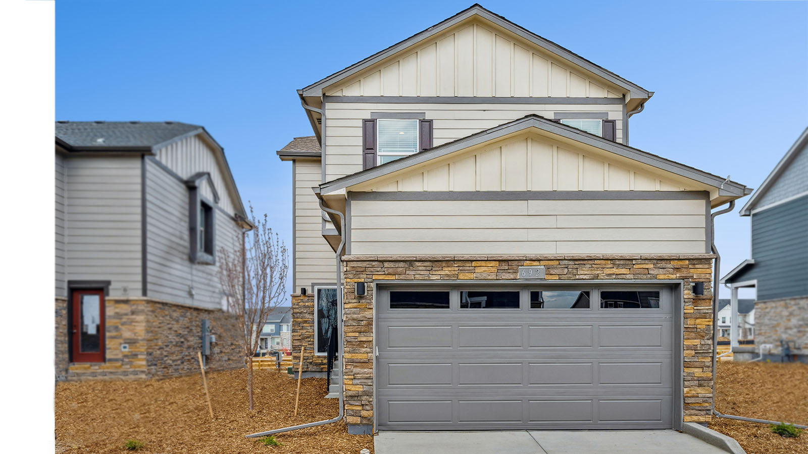 new home with 2 car garage