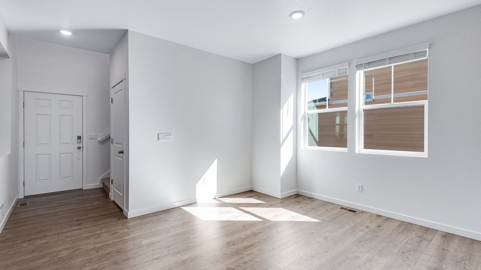 Versatile entryway space with natural light in Alamosa floor plan