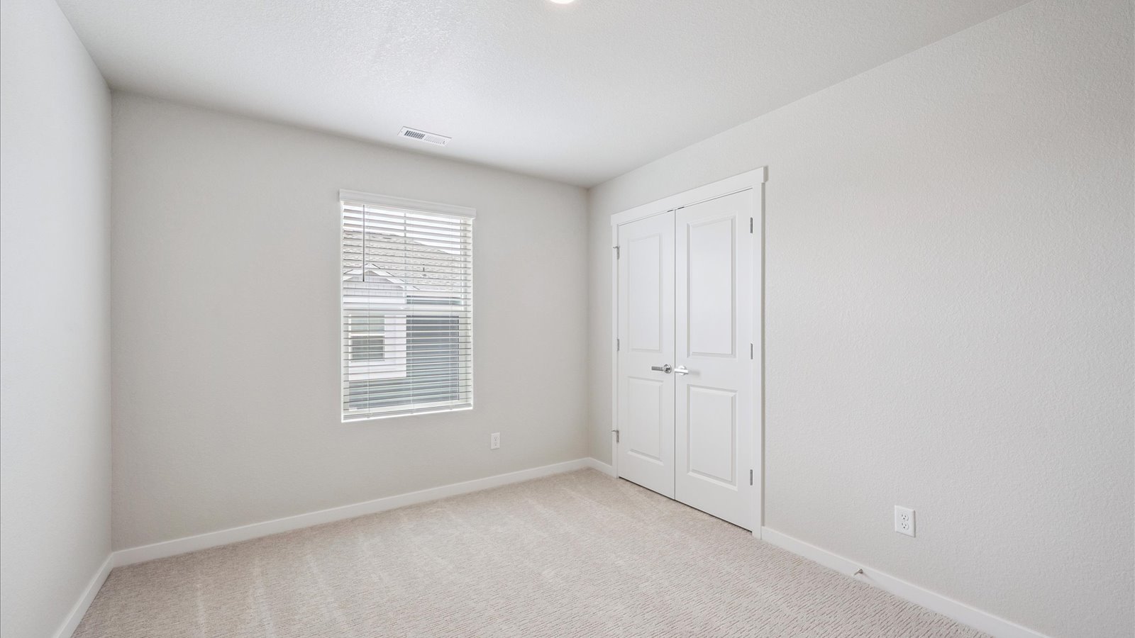 Guest bedroom