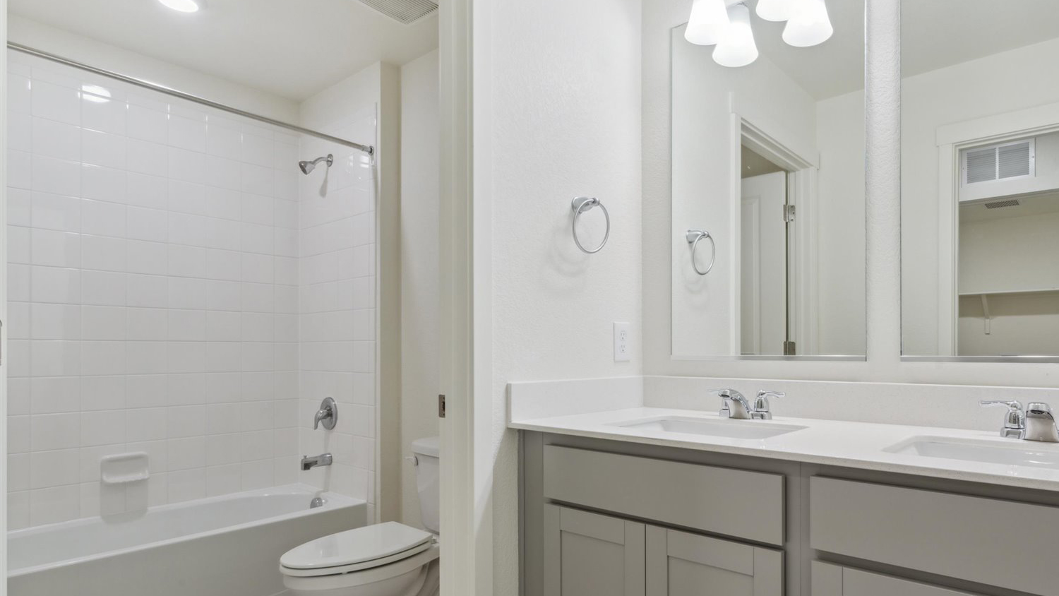 Secondary bathroom in new home in Watkins Colorado