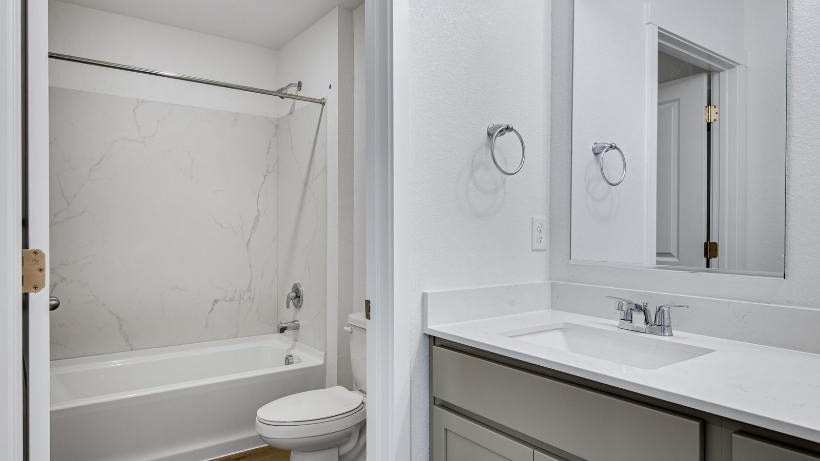 Secondary bathroom in new home in Watkins Colorado