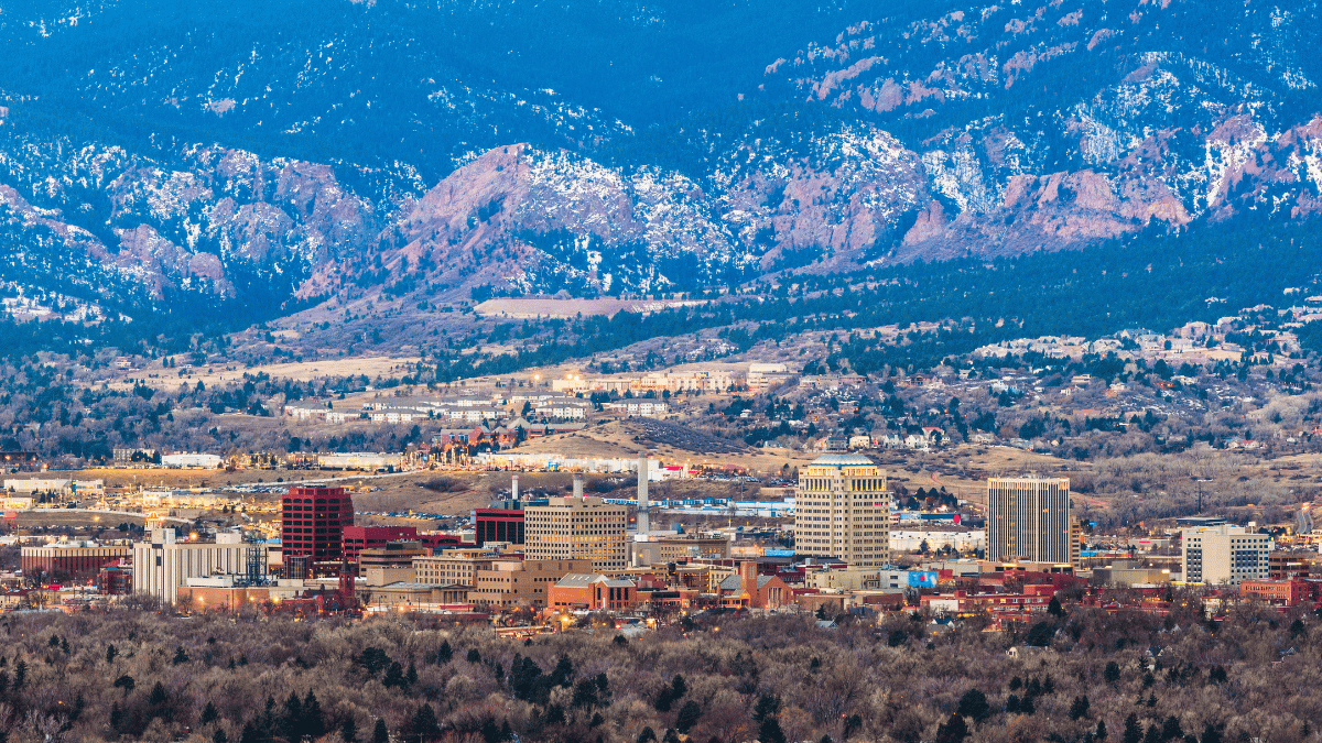 Colorado Springs town nearby