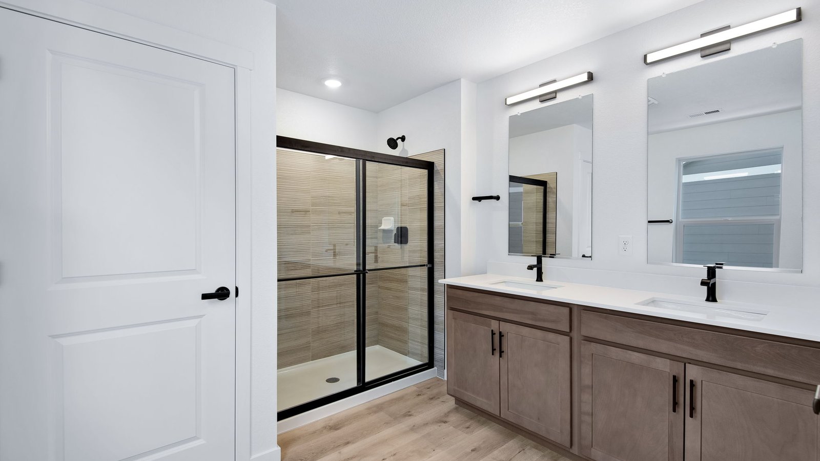 ensuite bath in new home