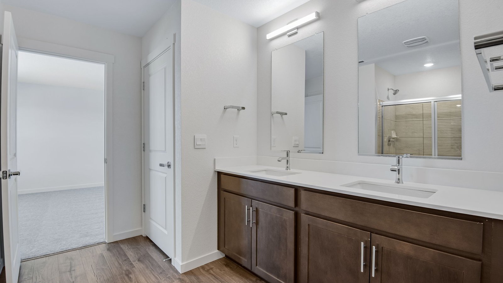 ensuite bath in new home