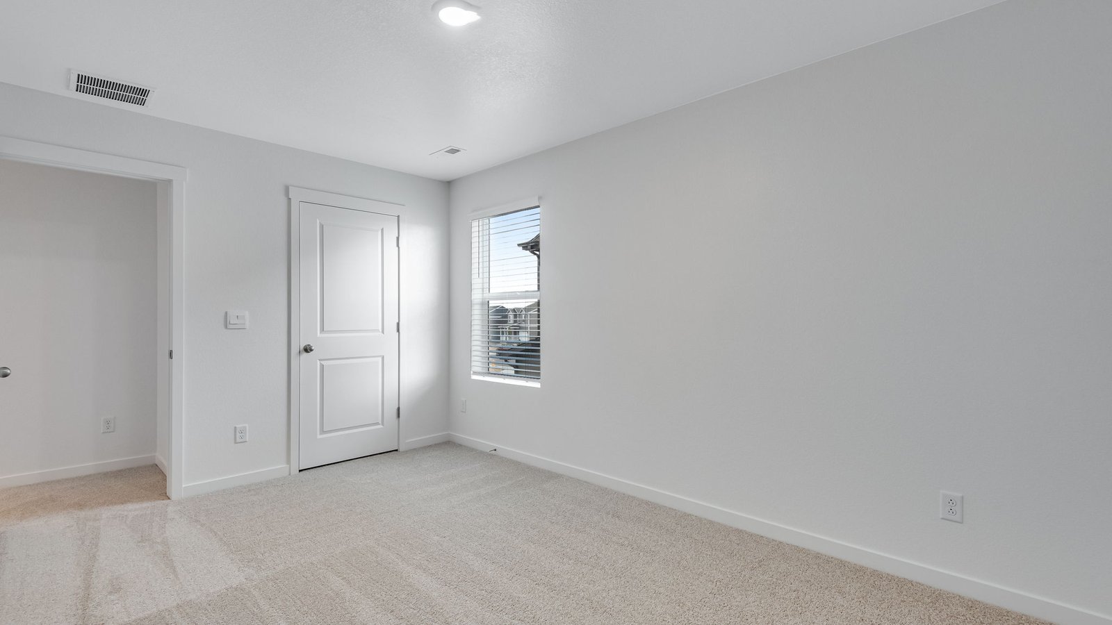 bedroom in new d.r. horton home parker, co