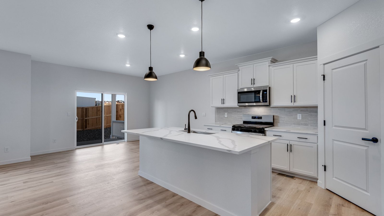 Chef-inspired kitchen complete with stainless steel appliances
