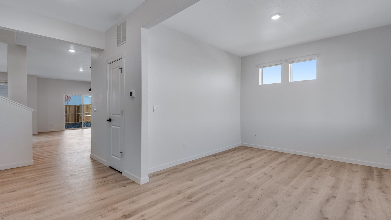 Versatile entry way space great for a home office