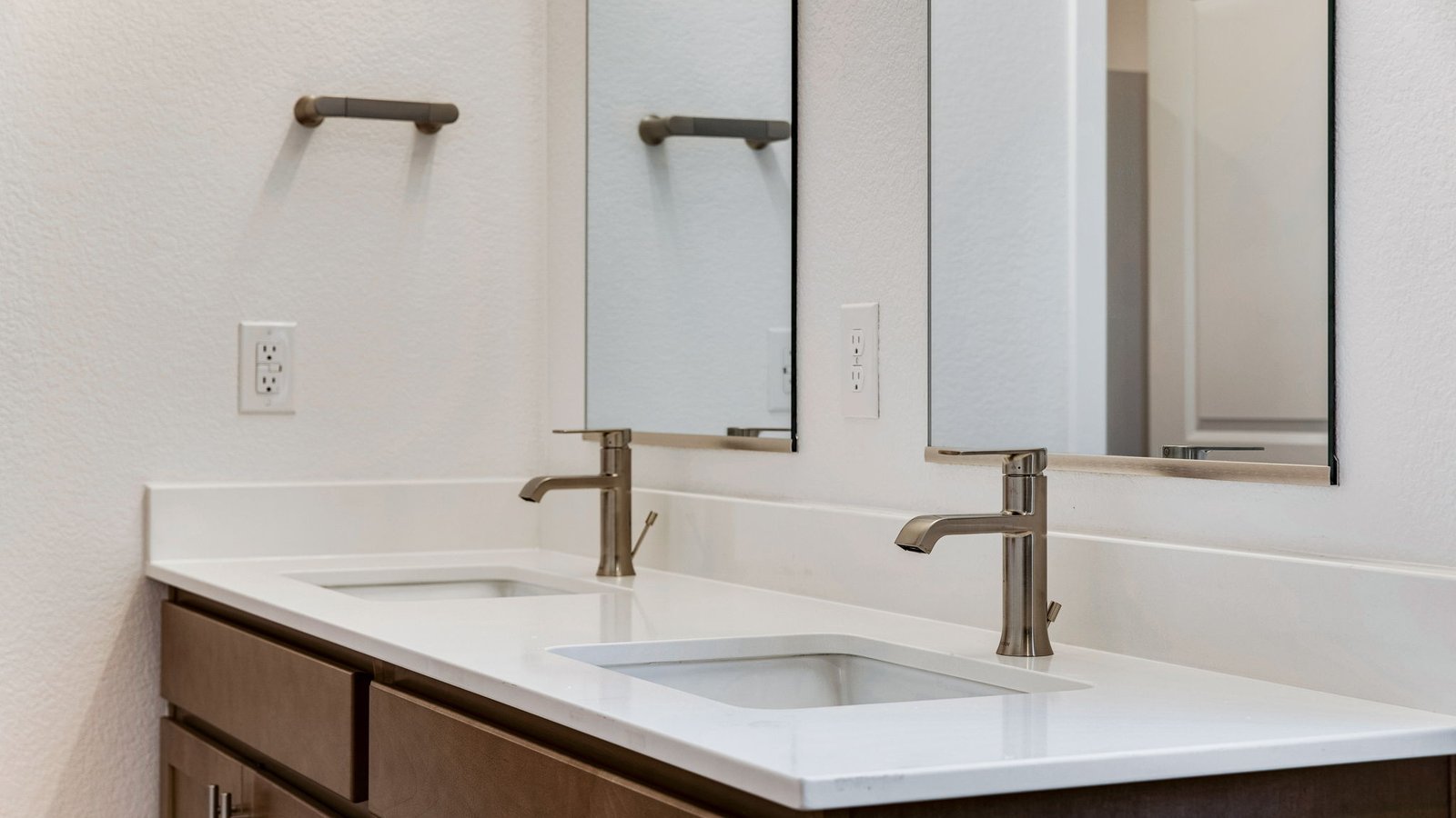 full bath with dual sinks and updated fixtures in parker, co home