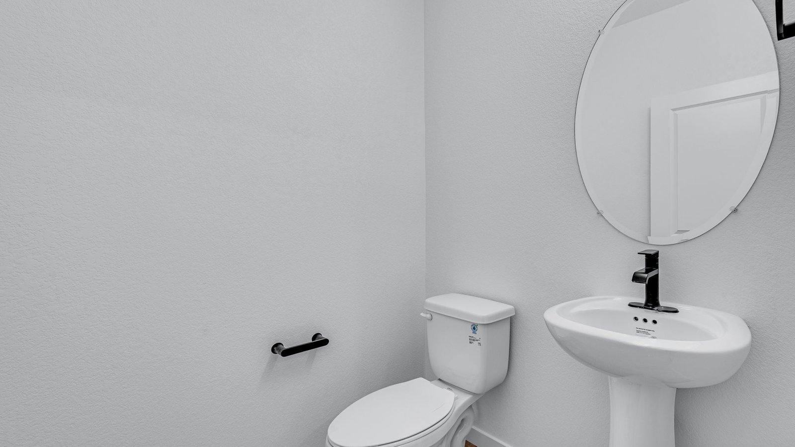 powder bath in new construction home parker, co