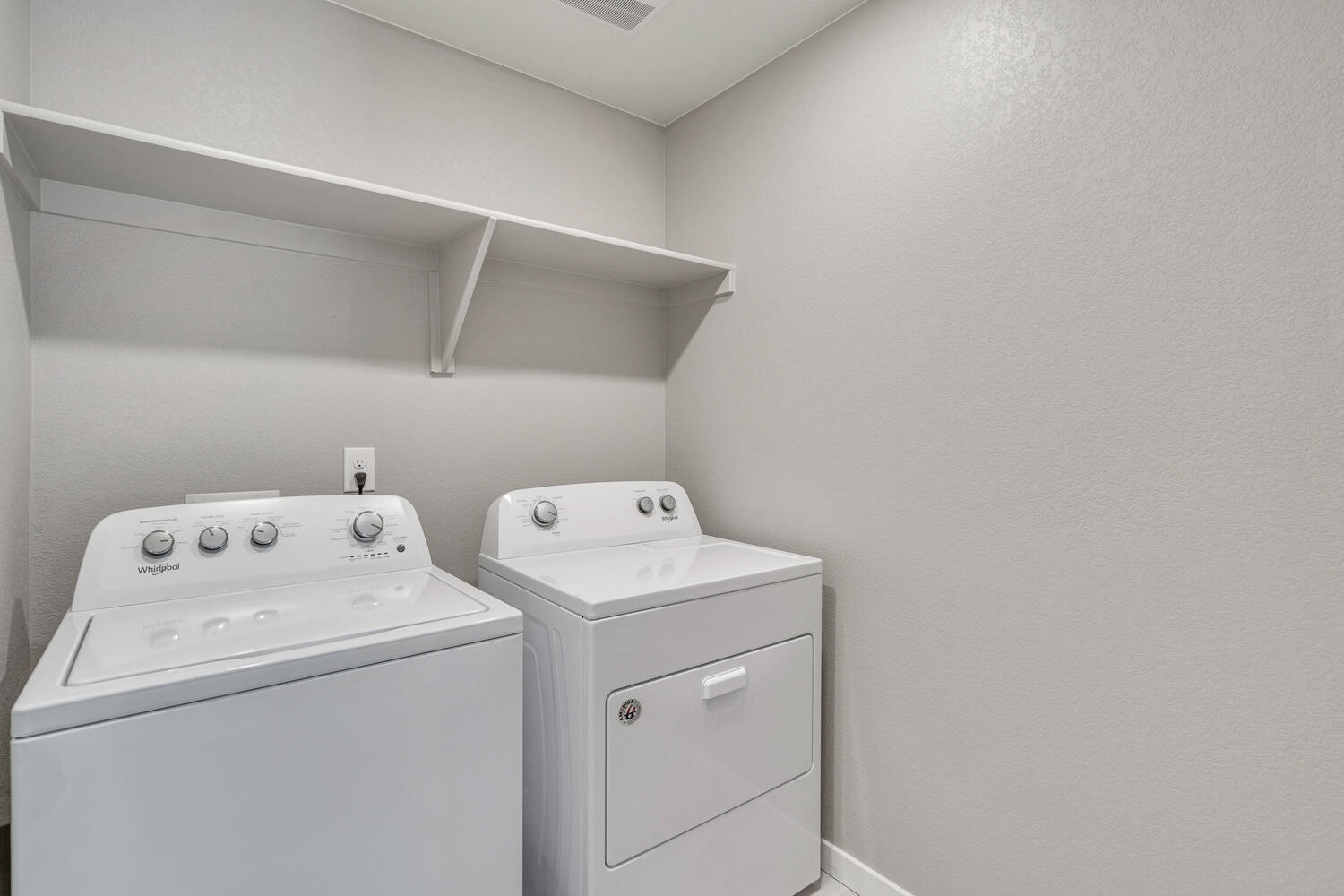 New Homes in Mead, CO at the Lakeside Canyon by D.R. Horton