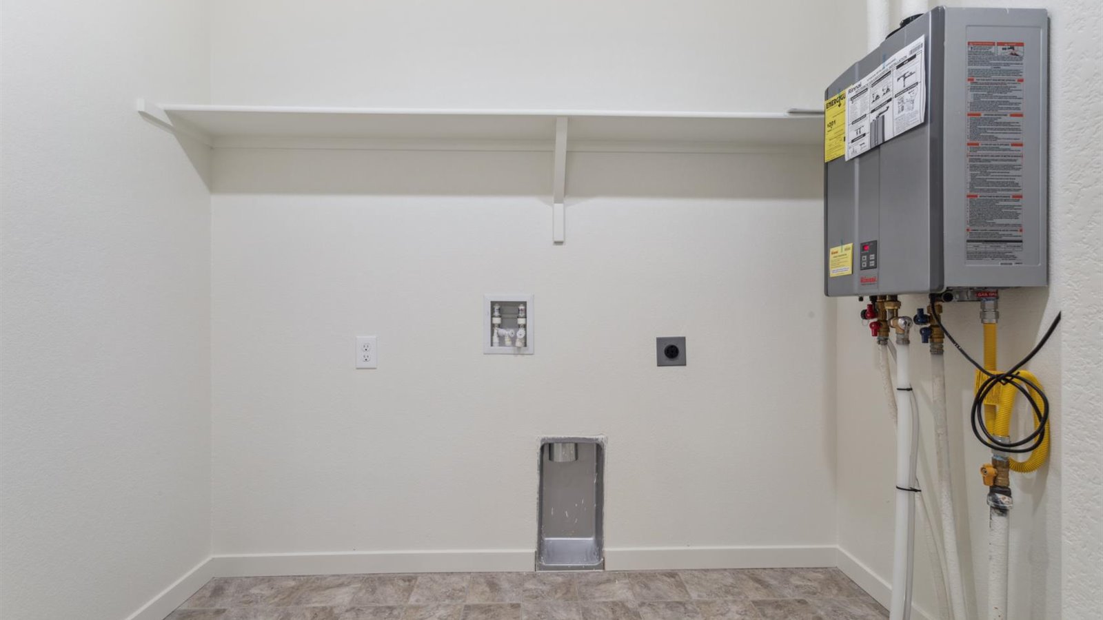 Edmon Floorplan at Lorson Ranch by D.R. Horton