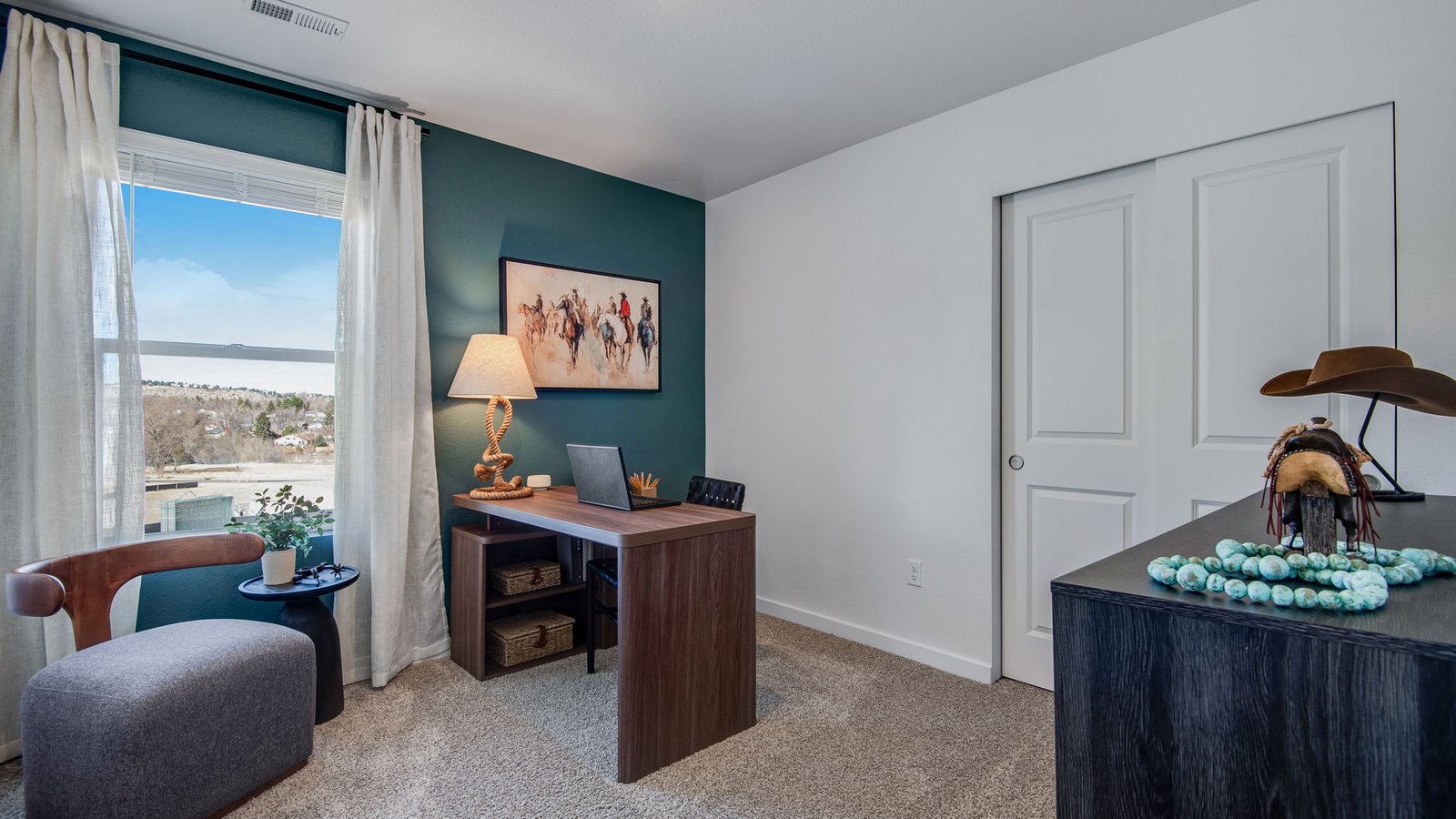 Office space in new D.R. Horton home