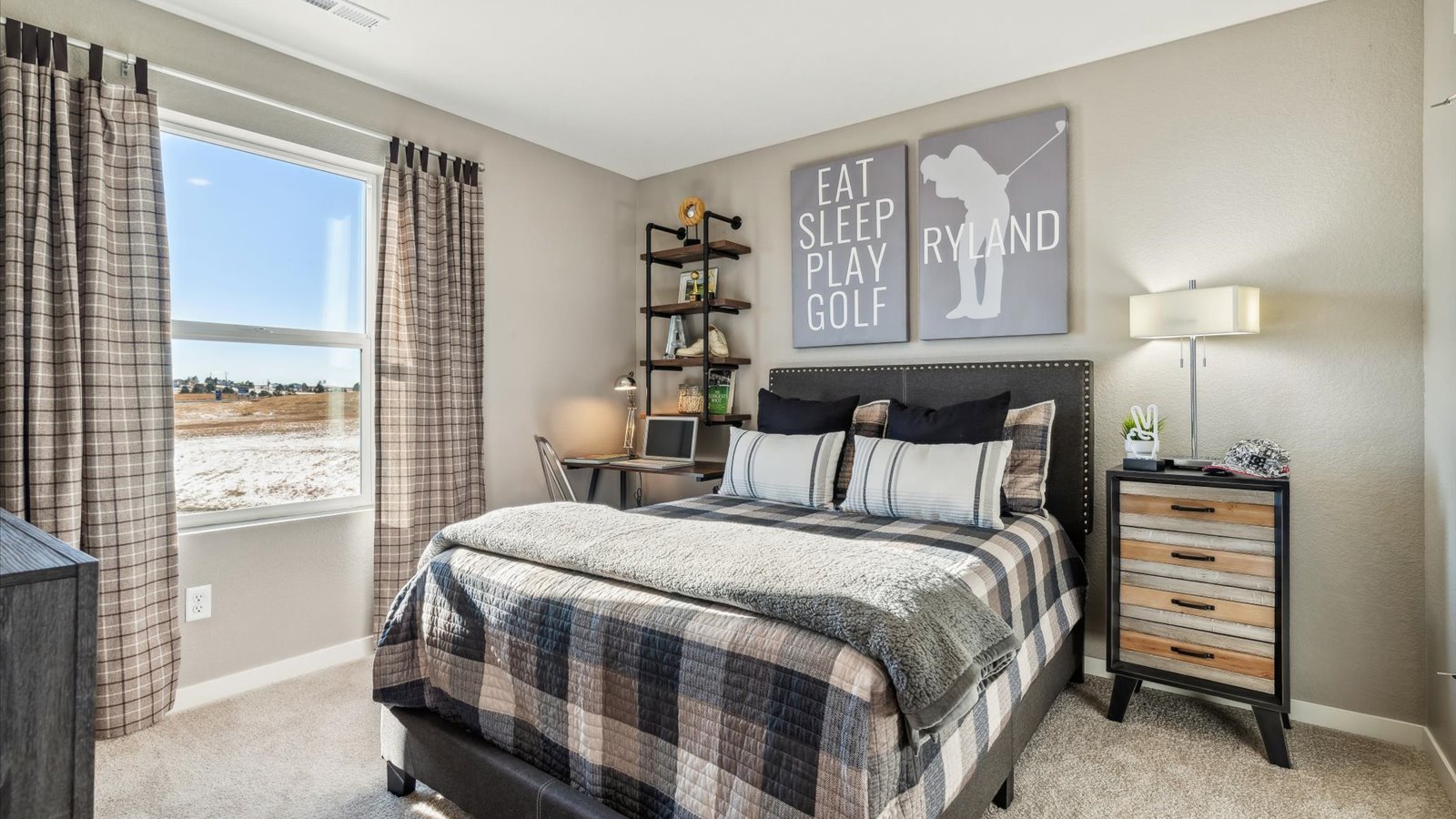 Secondary bedroom in new D.R. Horton home at Settler's Crossing