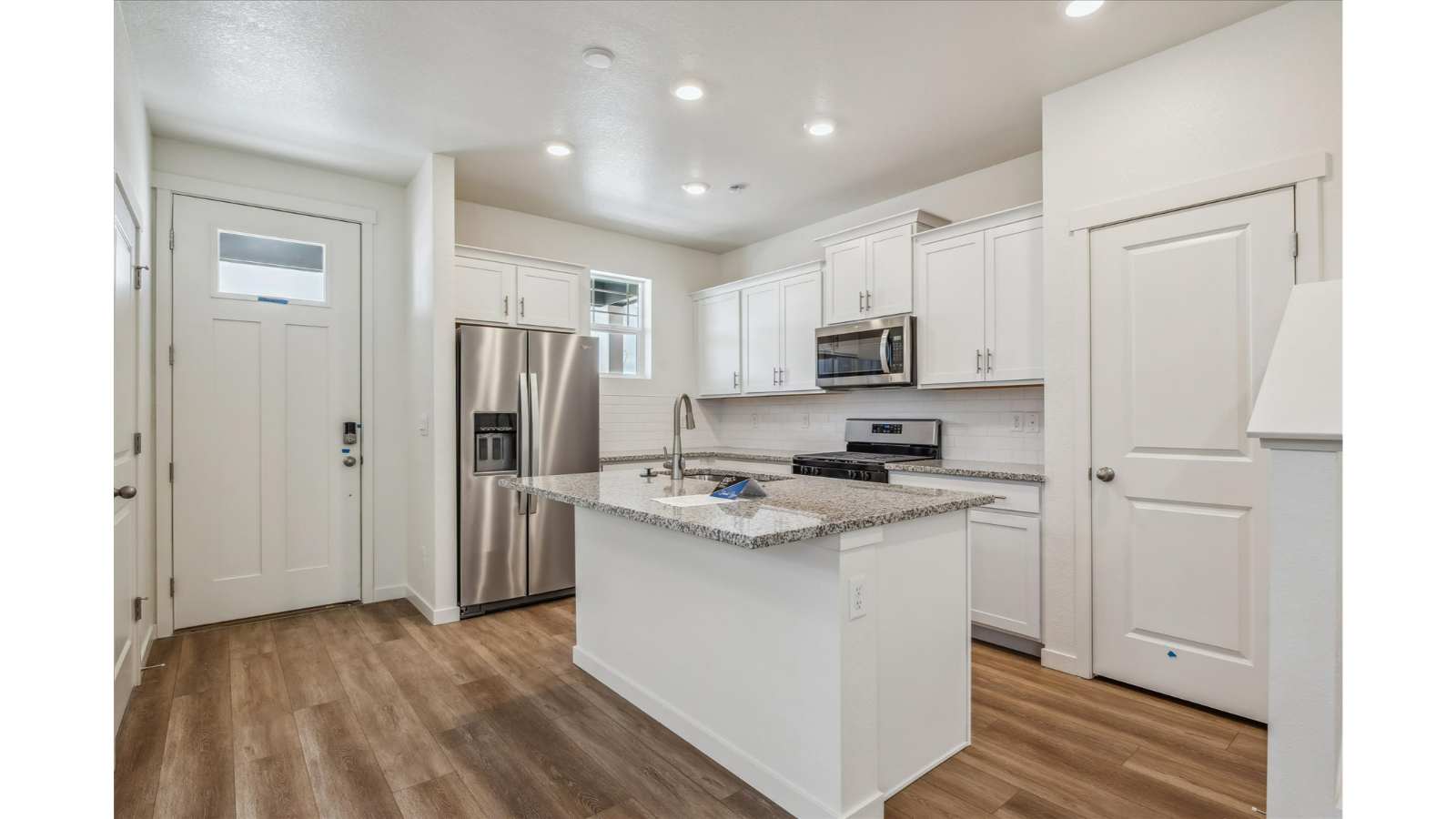 Paired Homes at Settlers Crossing by D.R. Horton Floorplan