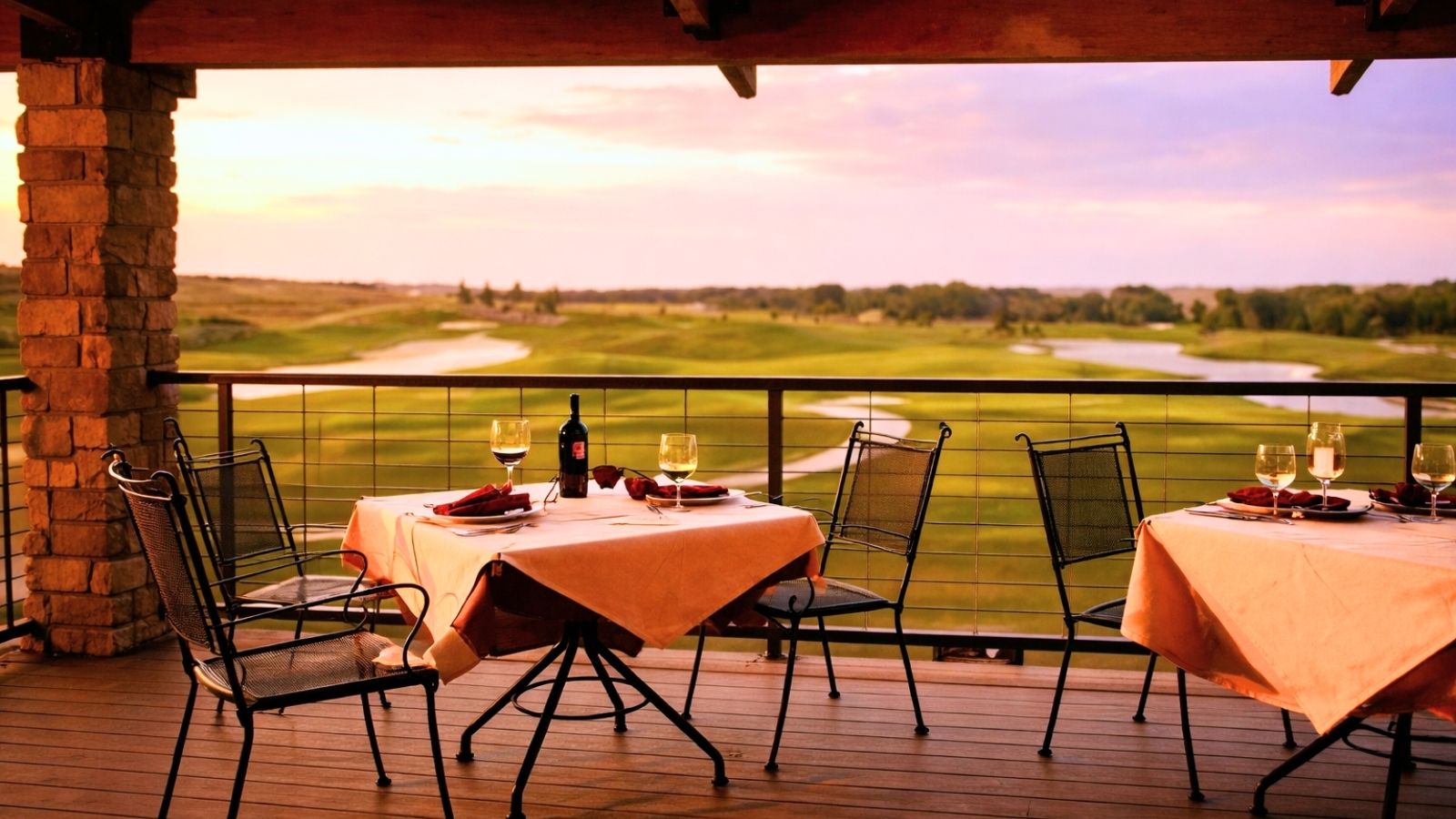 dining at Spring Valley Ranch Golf Course in Aurora, CO