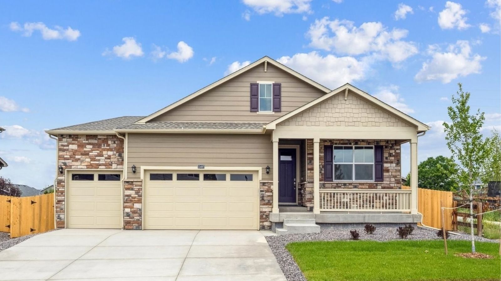 ranch style home with 3 car garage