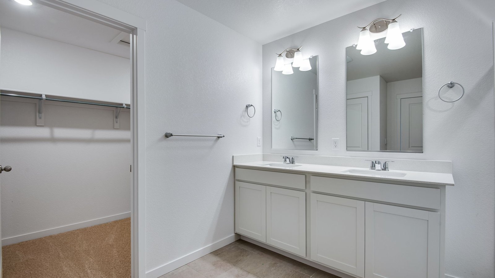 double vanity bathroom w