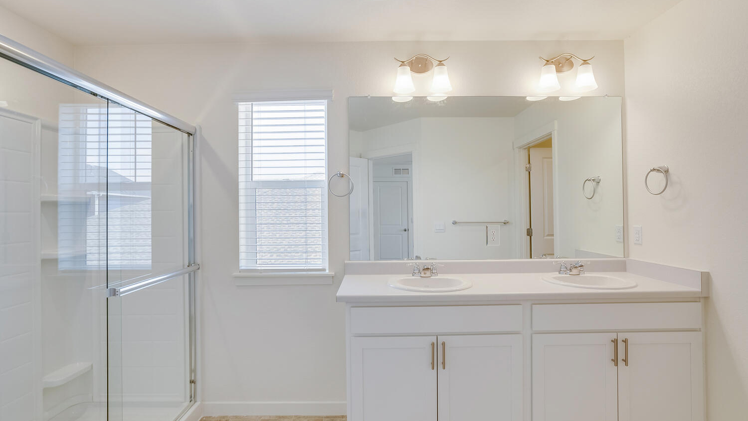 ensuite bath in new home