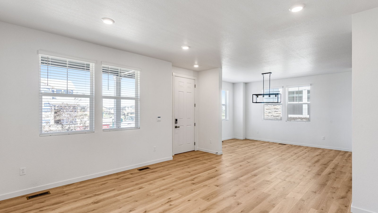 Entryway space of new home at Horizon Uptown Community