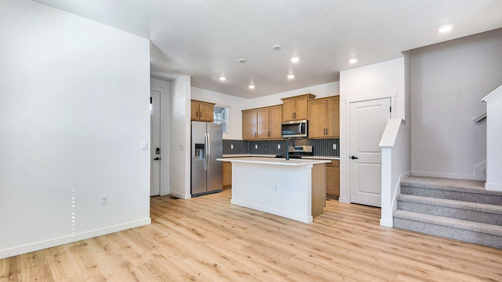 light lvp flooring in new D.R. Horton home