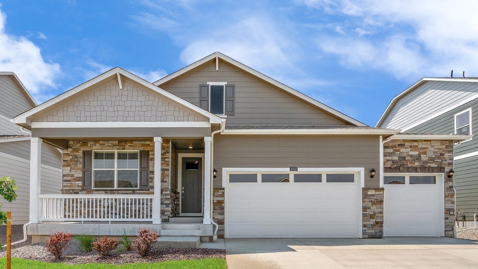 1702 FLOATING LEAF DR