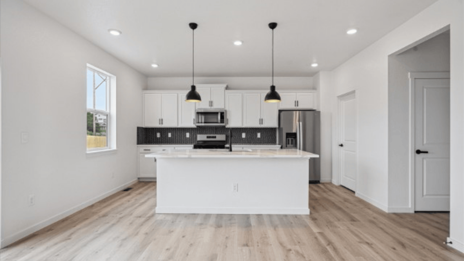 Dining Room, Kitchen