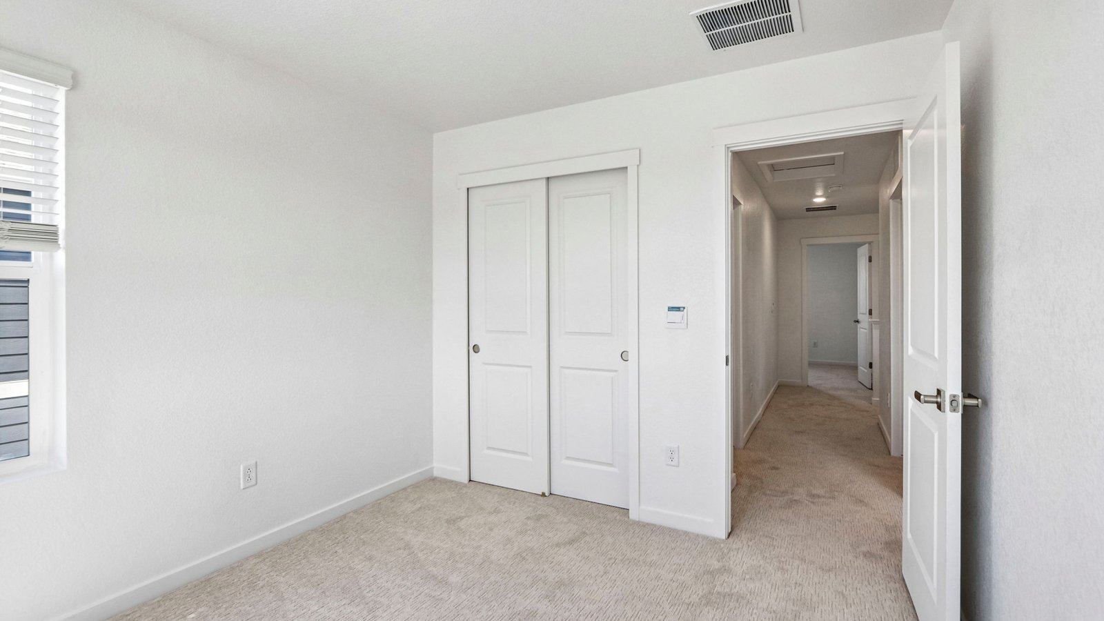 Secondary bedroom in Edmon Floor Plan