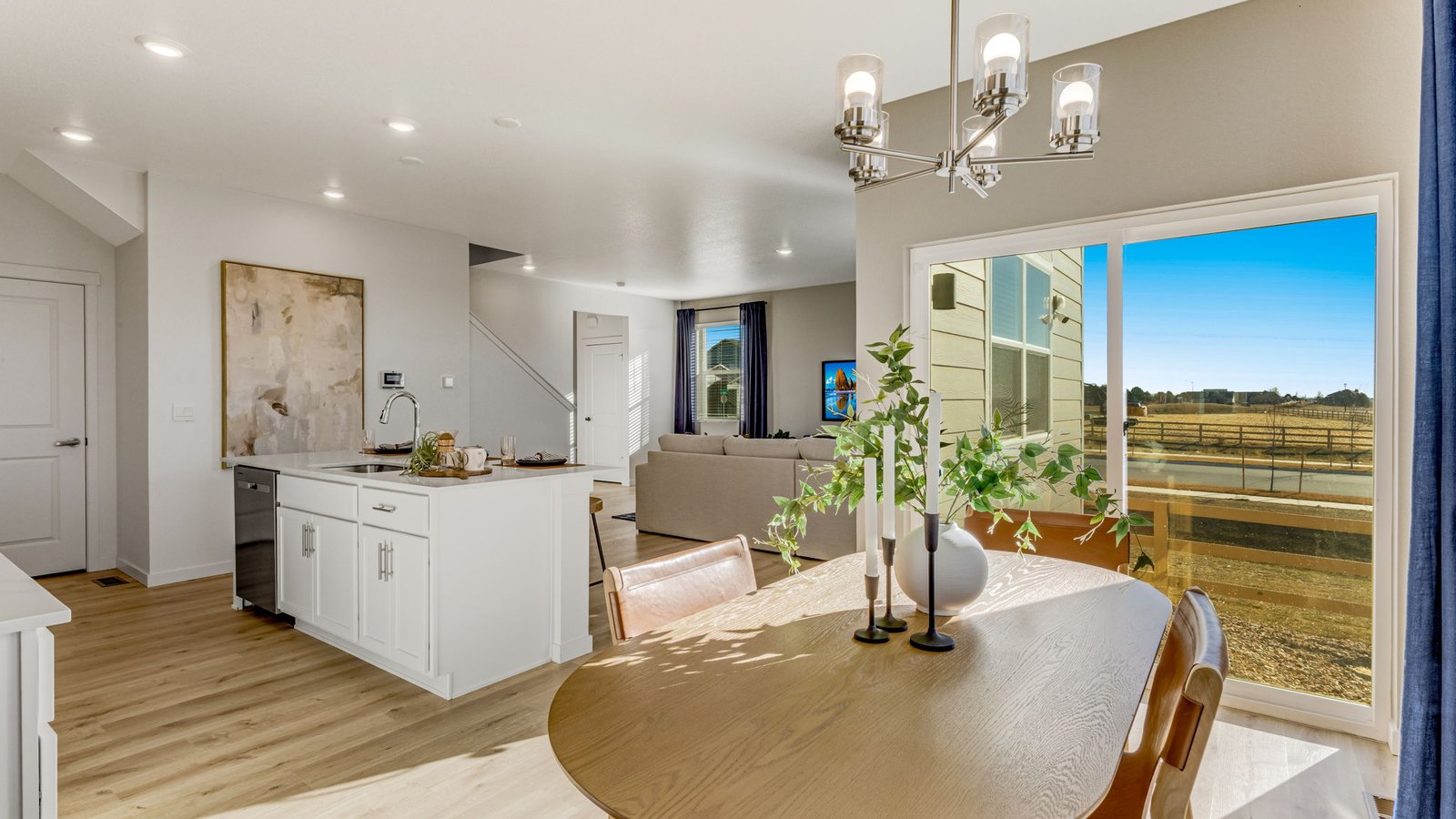 Dining room in Pine floor plan