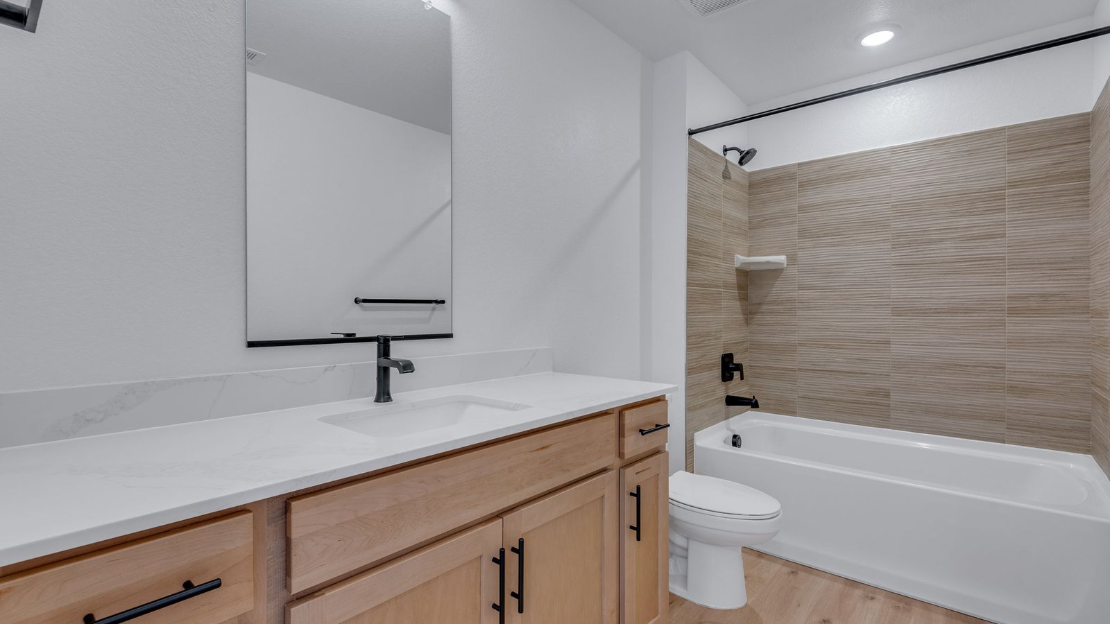 Secondary bathroom in new D.R. Horton home