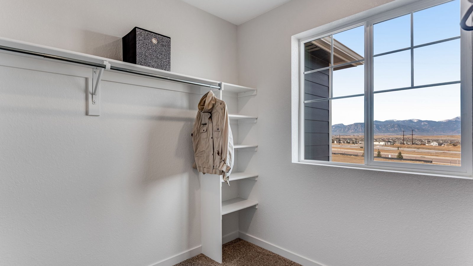 large walk-in closet in D.R. Horton new construction home near brighton colorado
