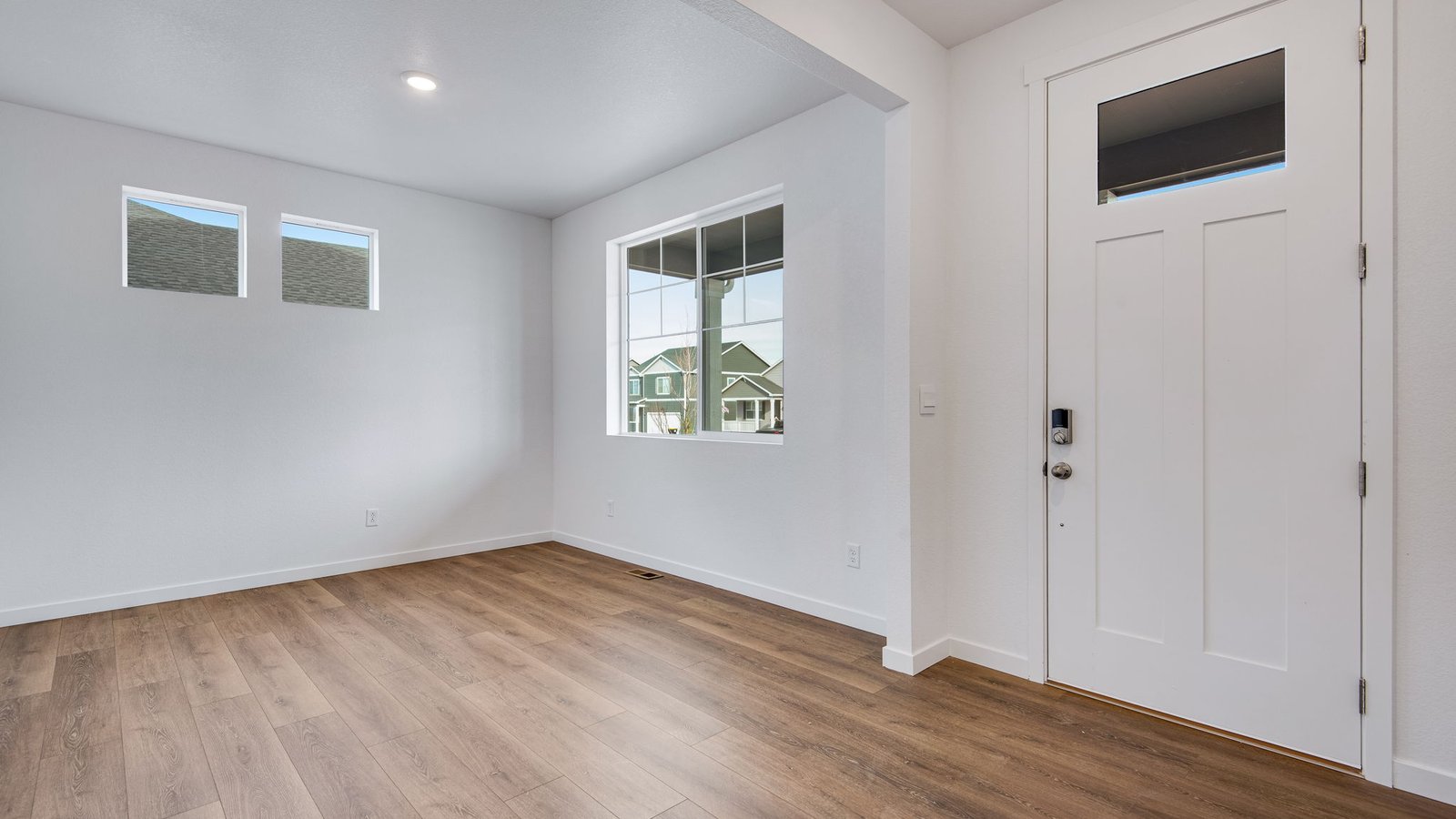 Versatile entryway space in new Henley floor plan at Silver Peaks new home community in Brighton, Colorado