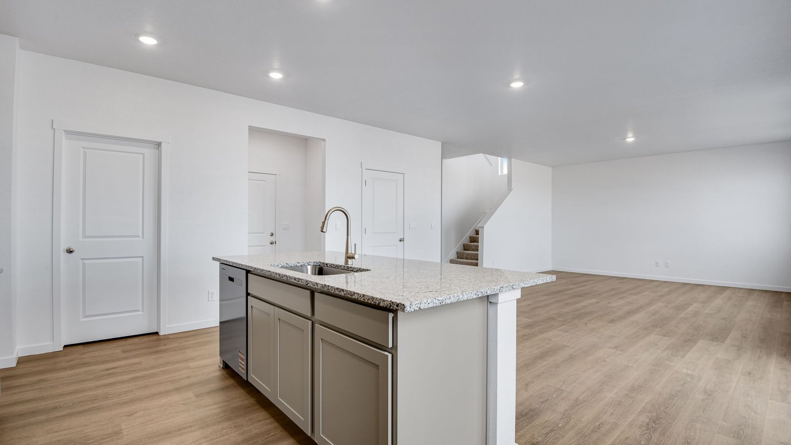 kitchen islnd new home