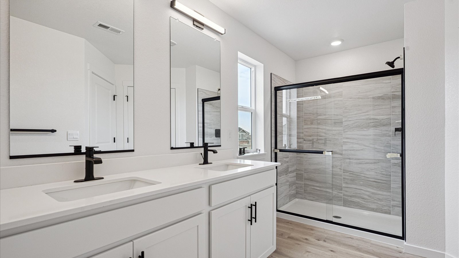 ensuite bath new home