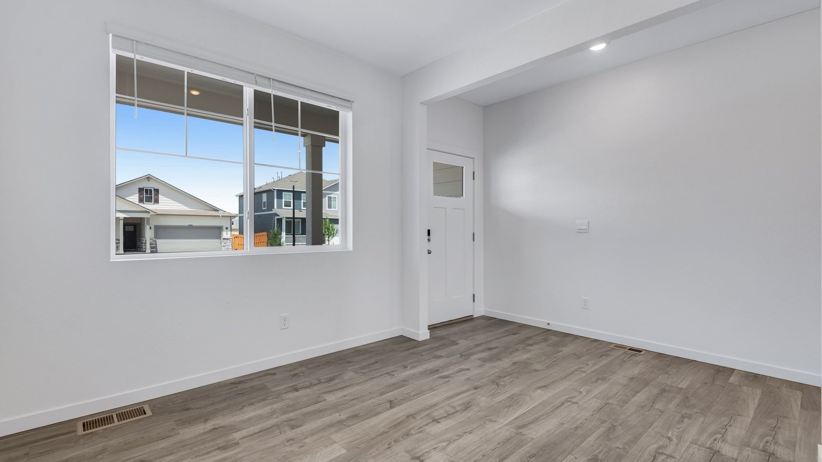 flex room off front door in new construction home by d.r. horton