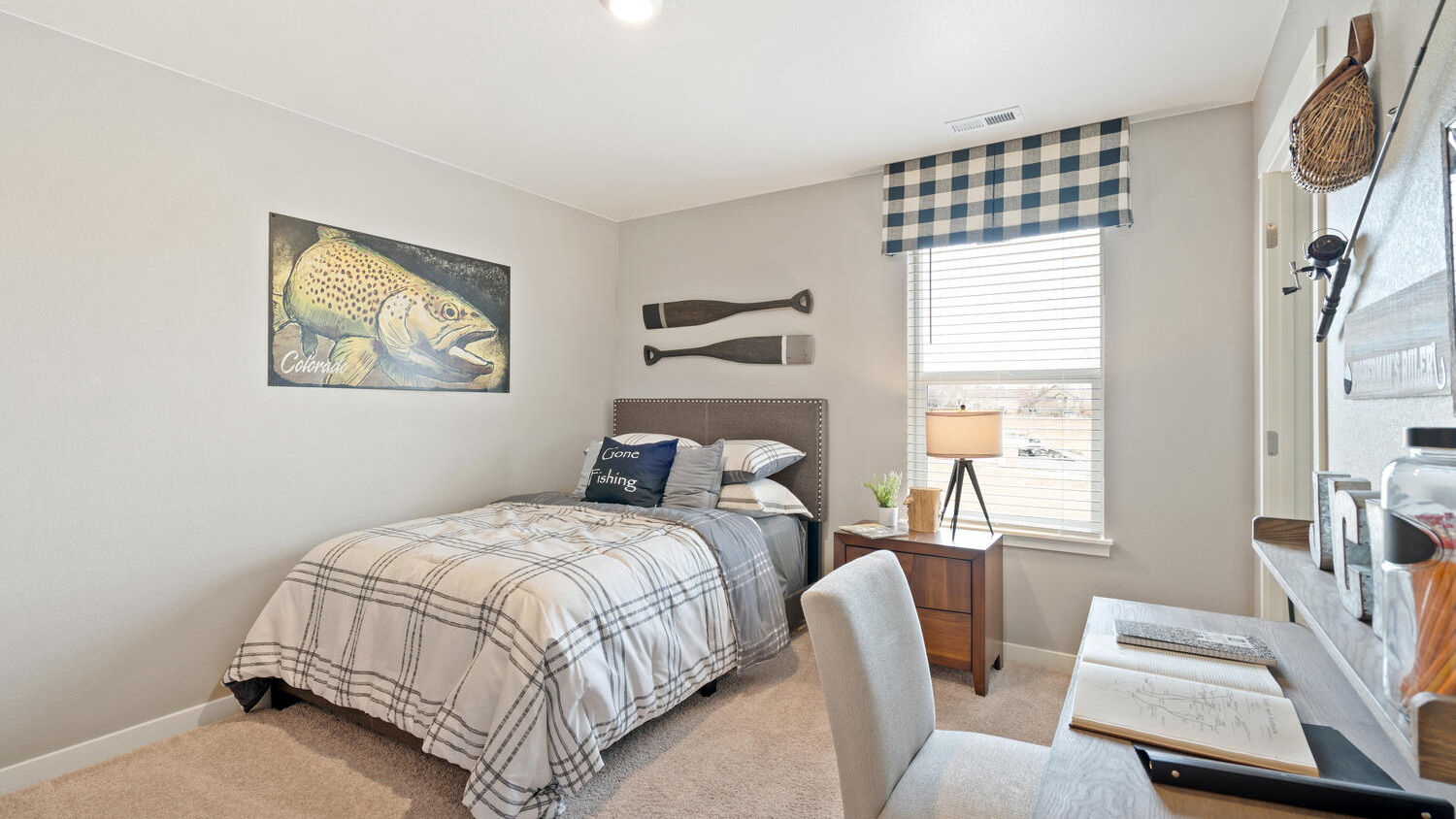 Secondary bedroom in Lakeside Canyon community new home
