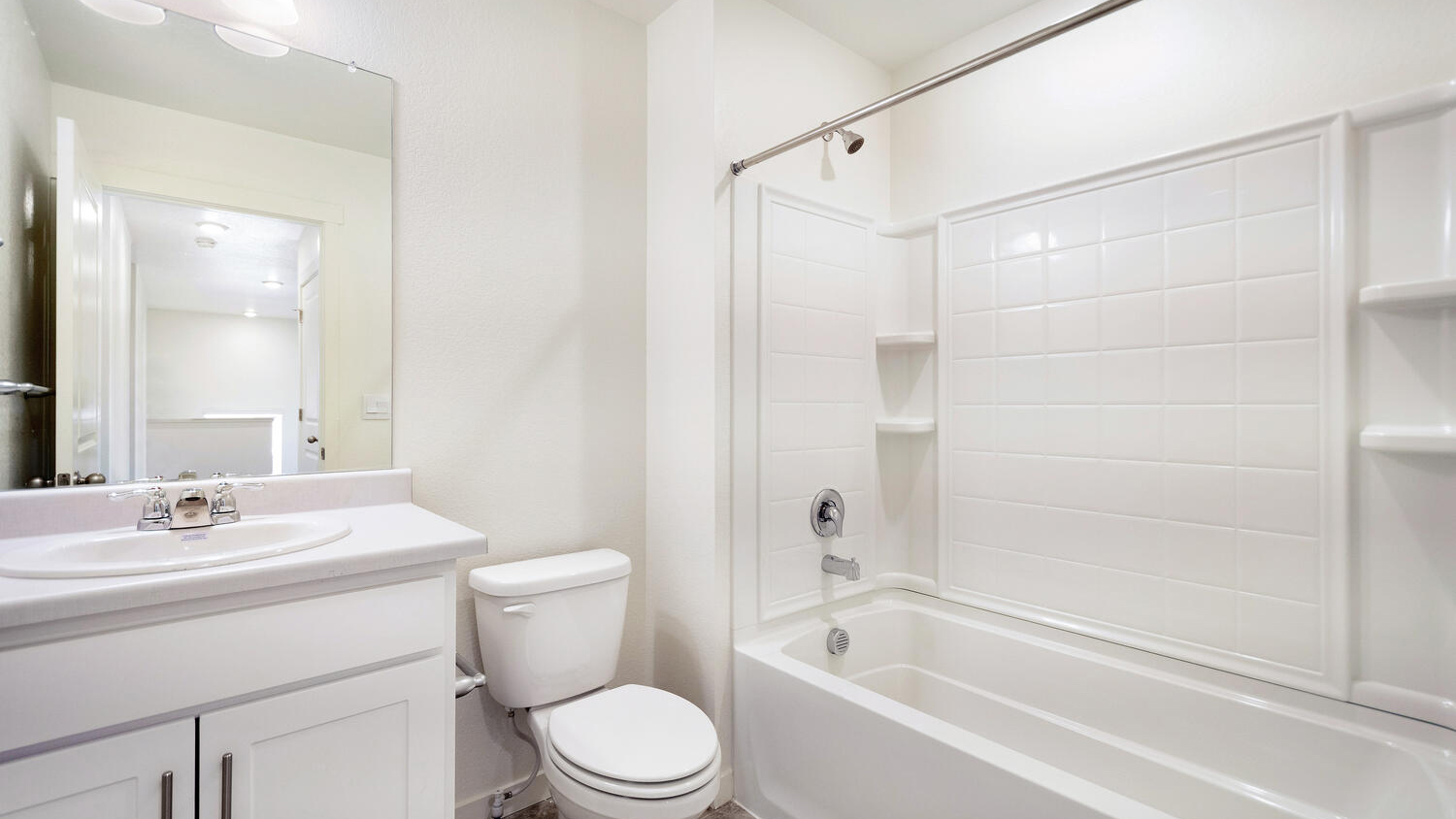 secondary full bath in new home