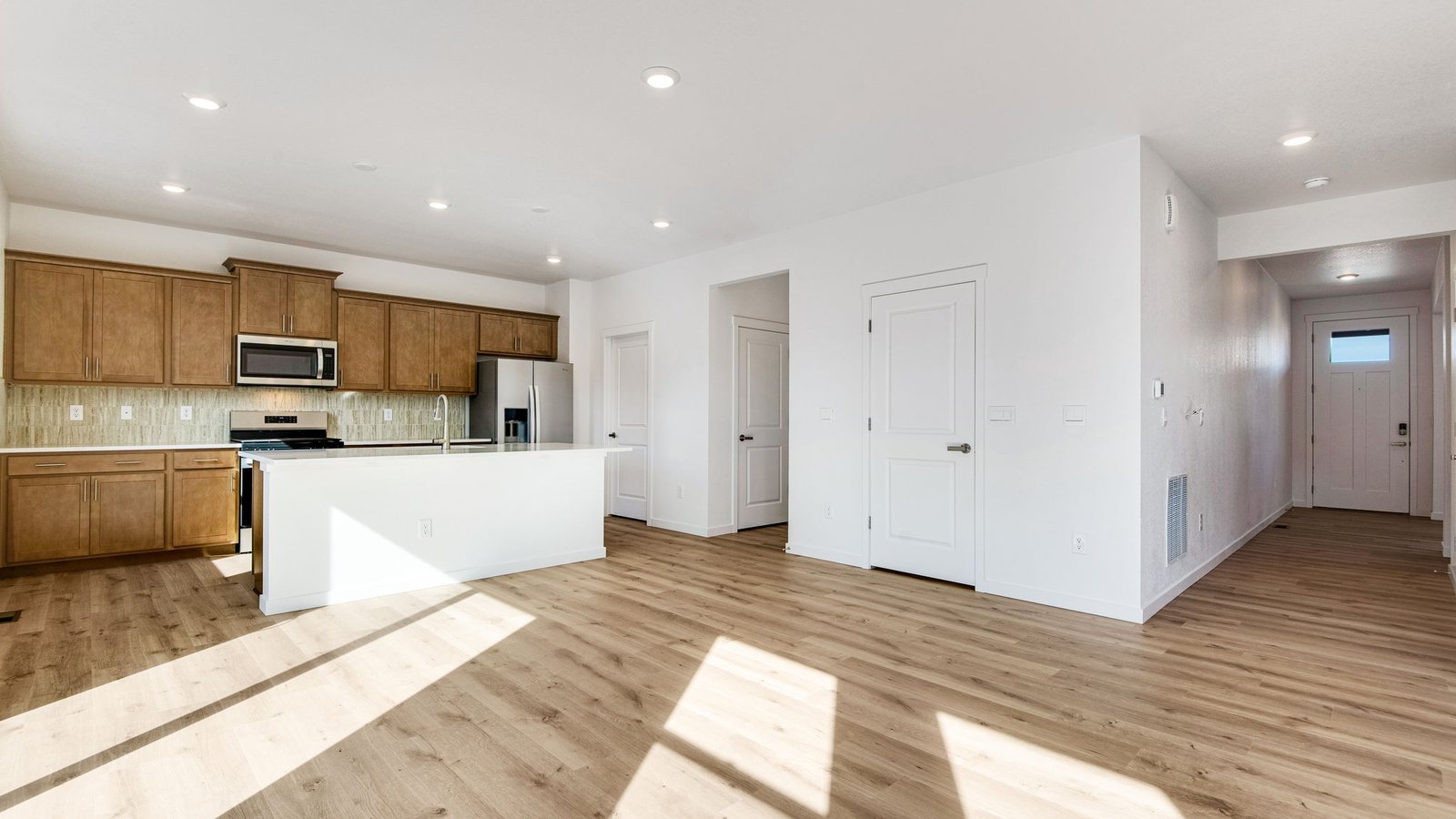 dining area to kitchen new home