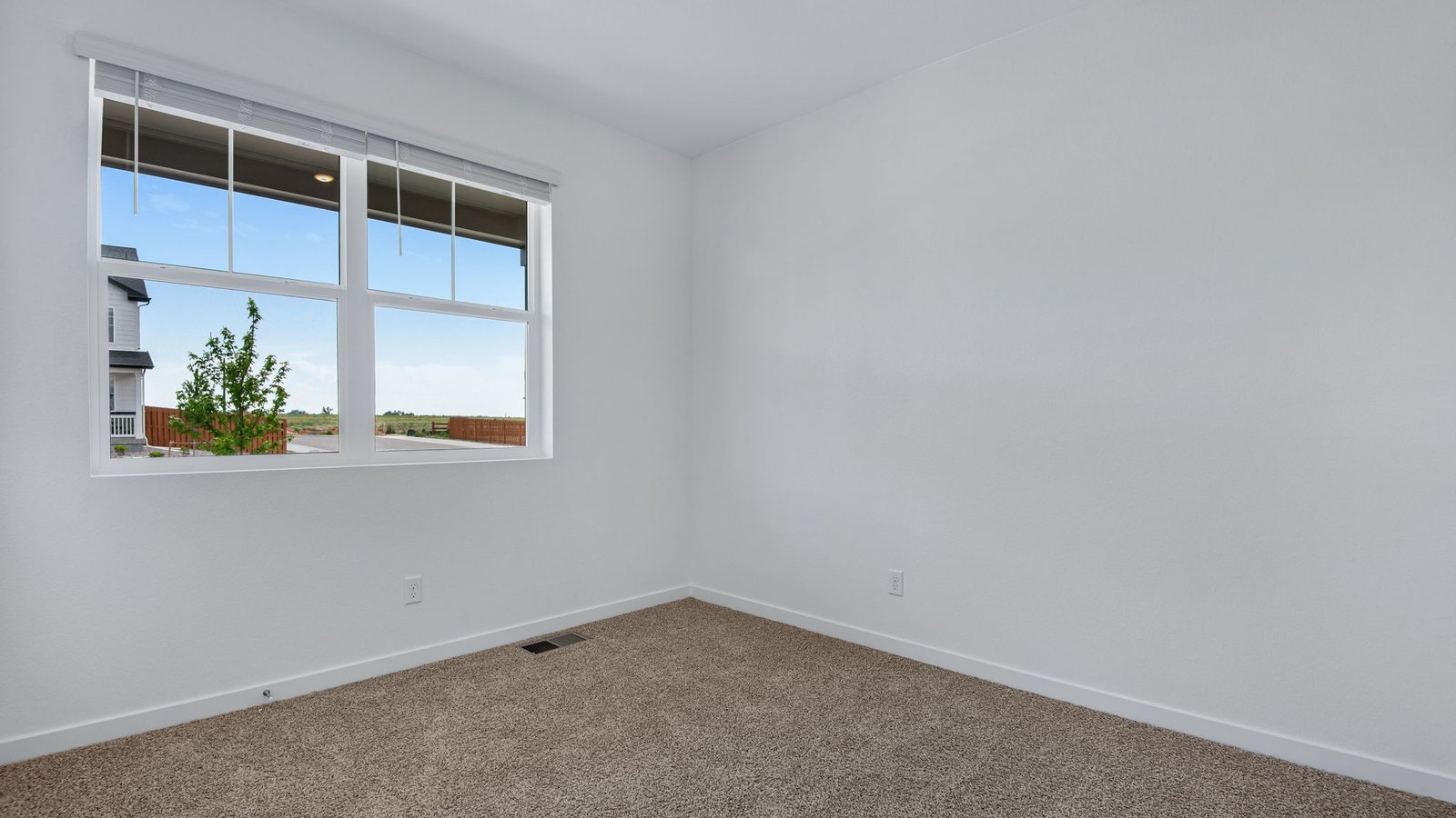 Secondary room with large window  at Vista Meadows community