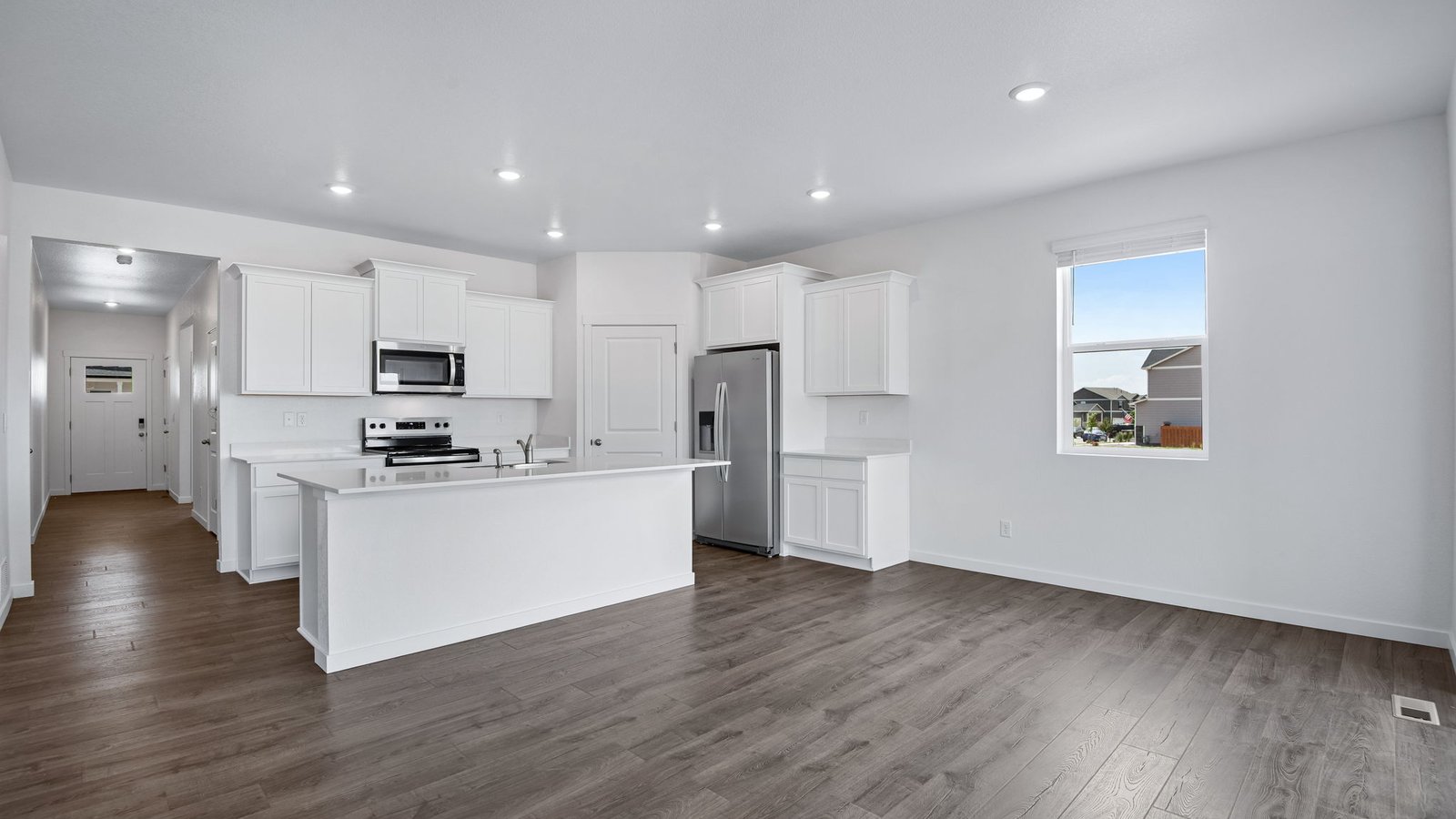 Open concept Chatham floor plan in new D.R. Horton home