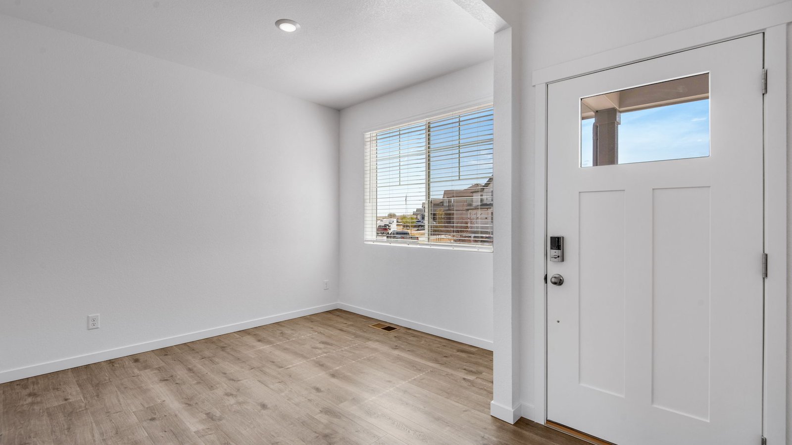 Flexible entryway space in new D.R. Horton home at Vista Meadows Community