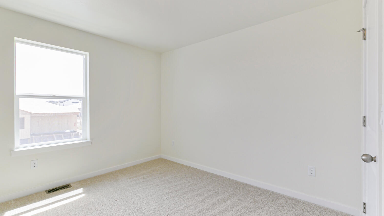 four bedroom new home in fort lupton