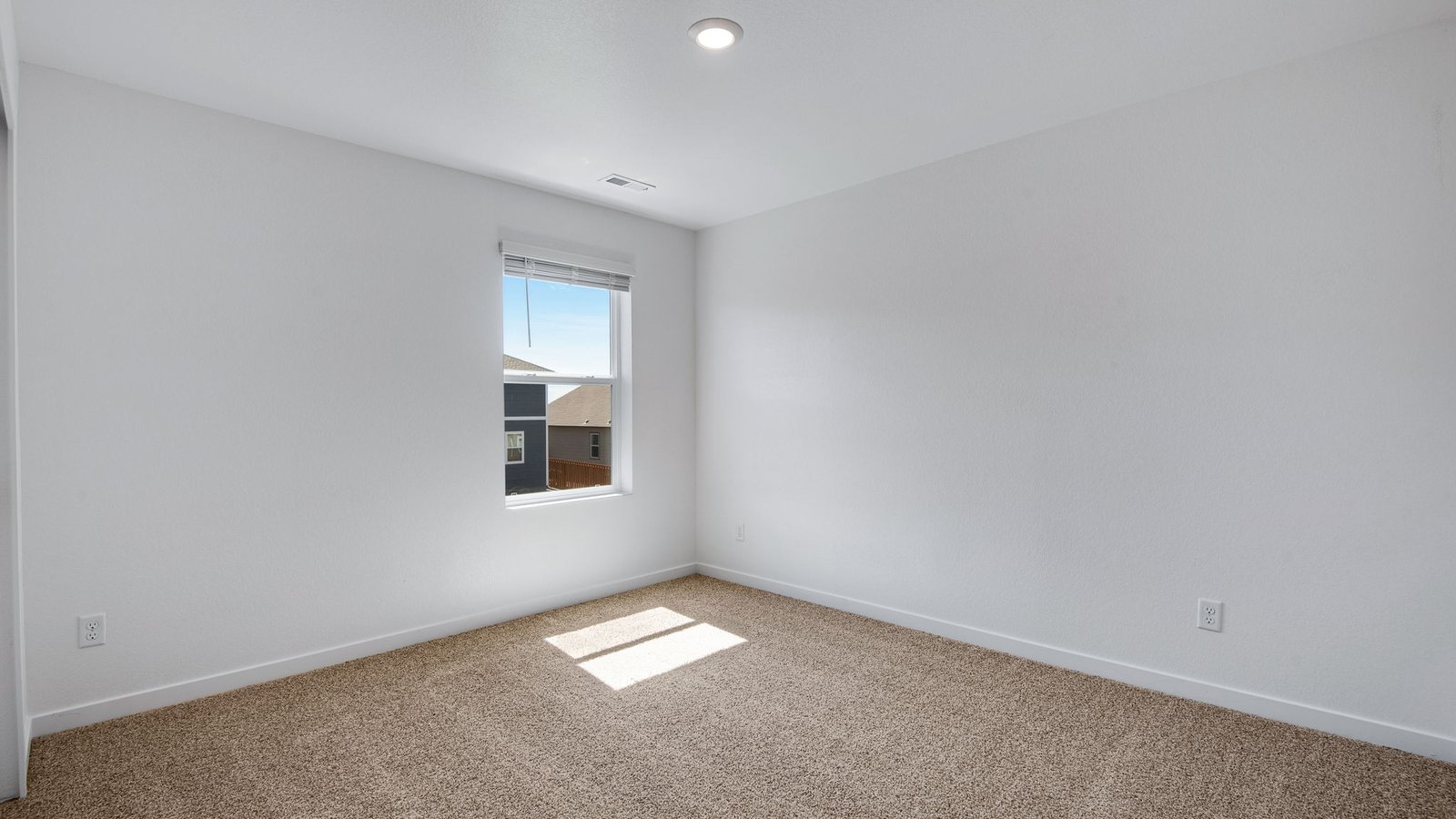 Secondary bedroom in new home in Fort Lupton Colorado