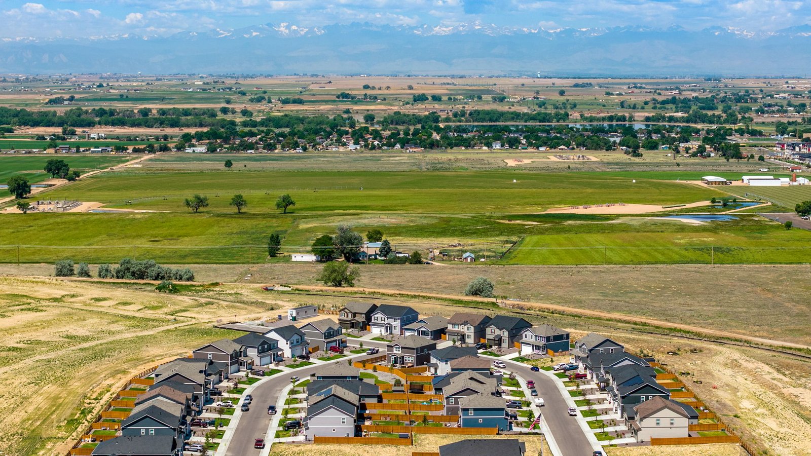 Ariel footage of the Vista Meadows community