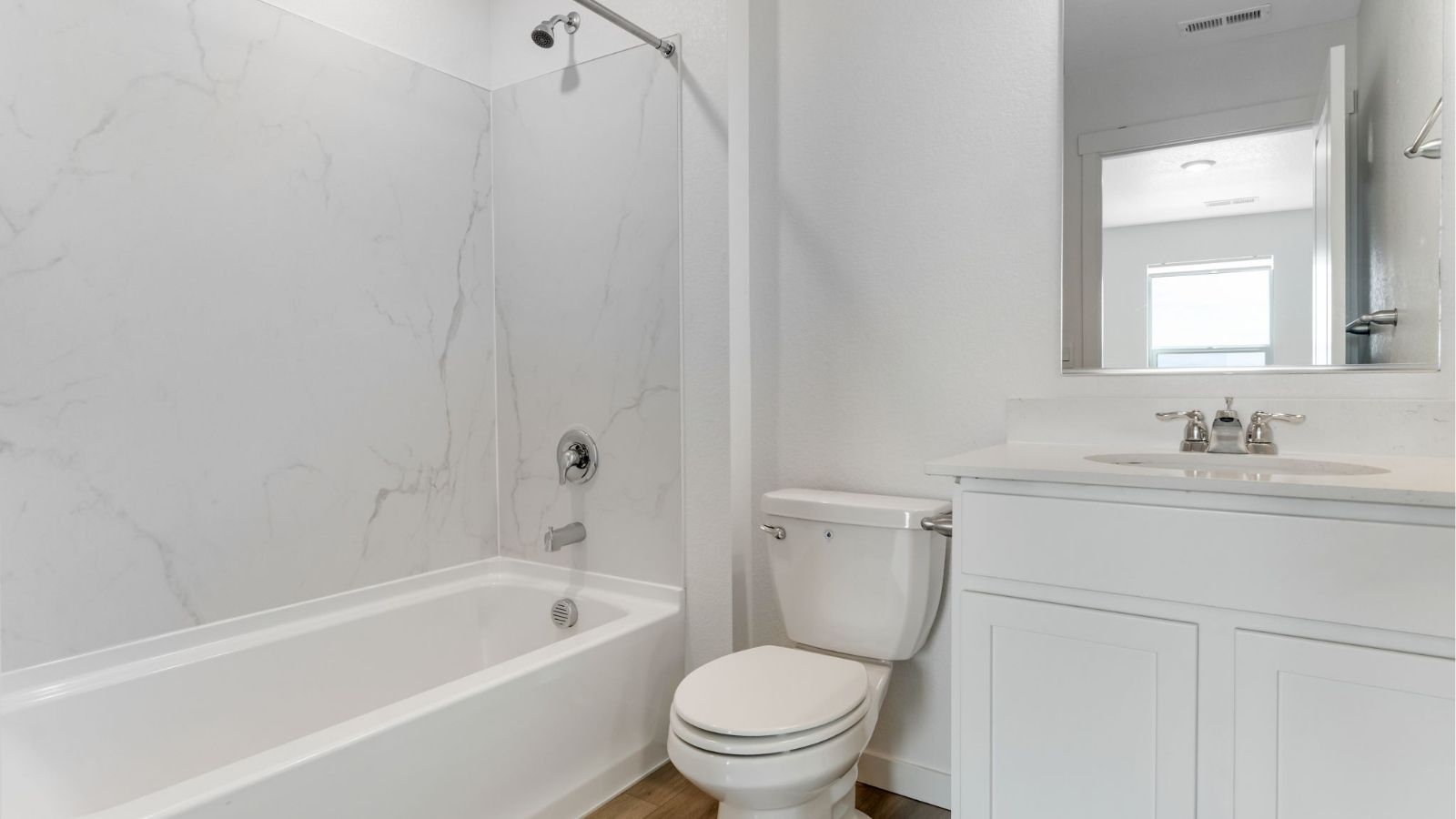 Secondary bathroom in Palmer floorplan at Vista Meadows community